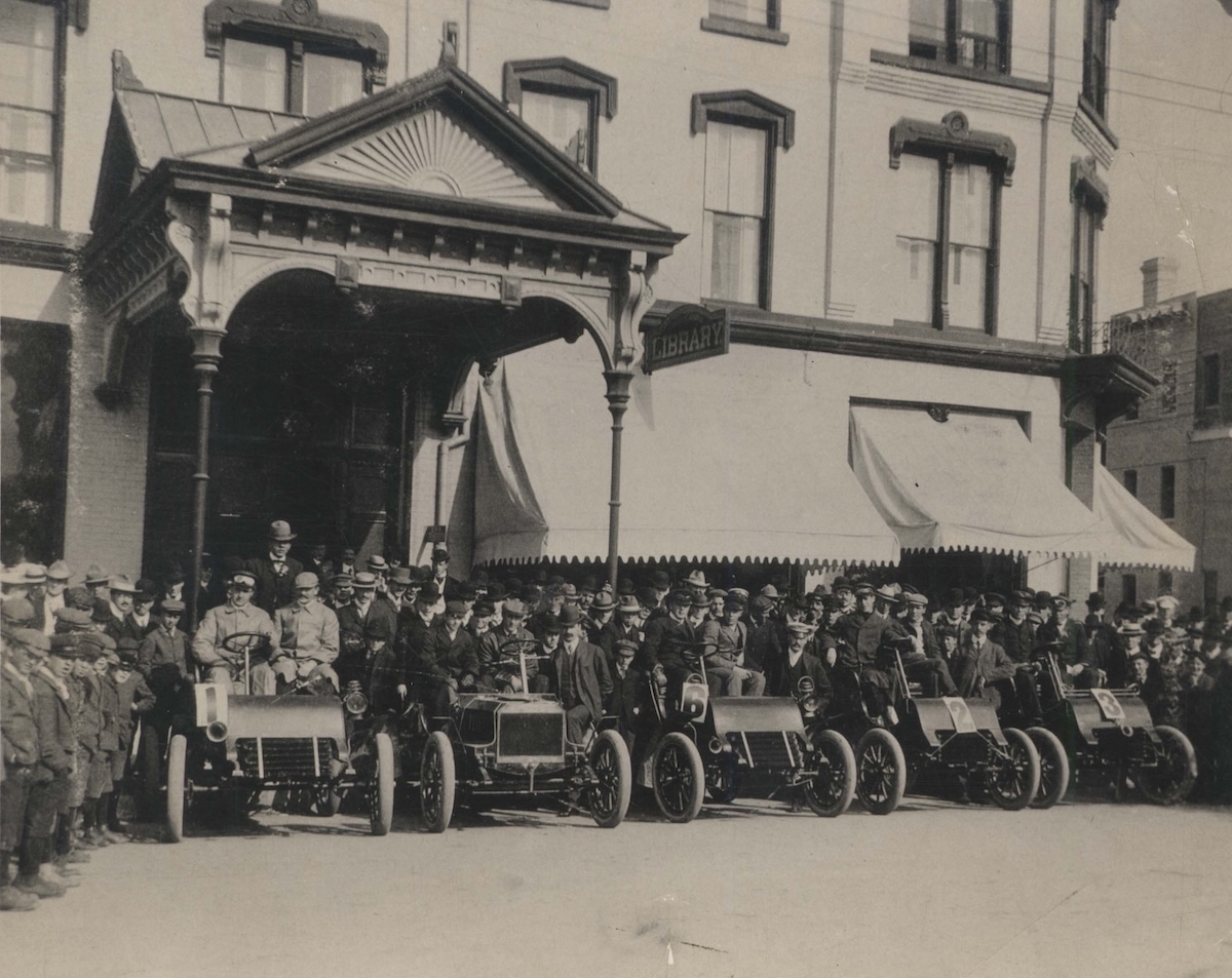 1904 - Cars and drivers, Clarendon Hotel