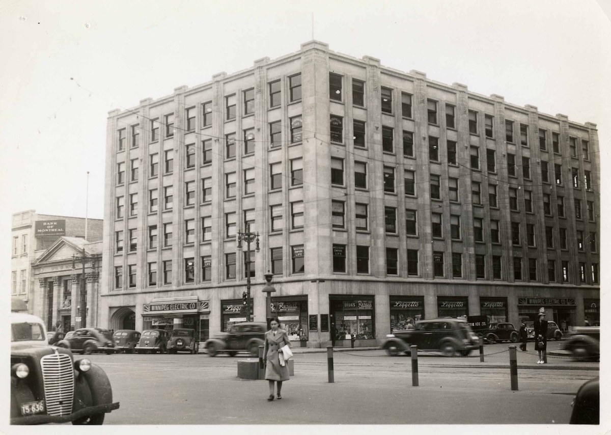 1939 - Storefronts in the Power Building