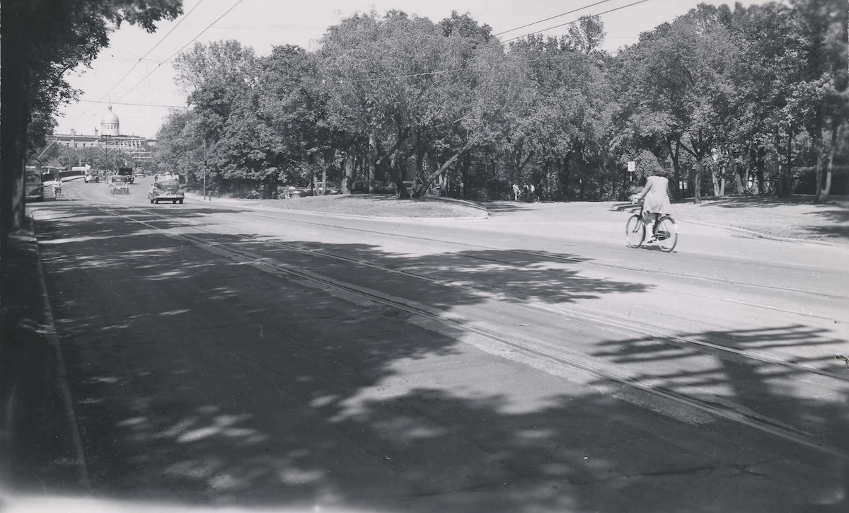 1940ca - Thoroughfares Academy Road at Wellington Crescent2