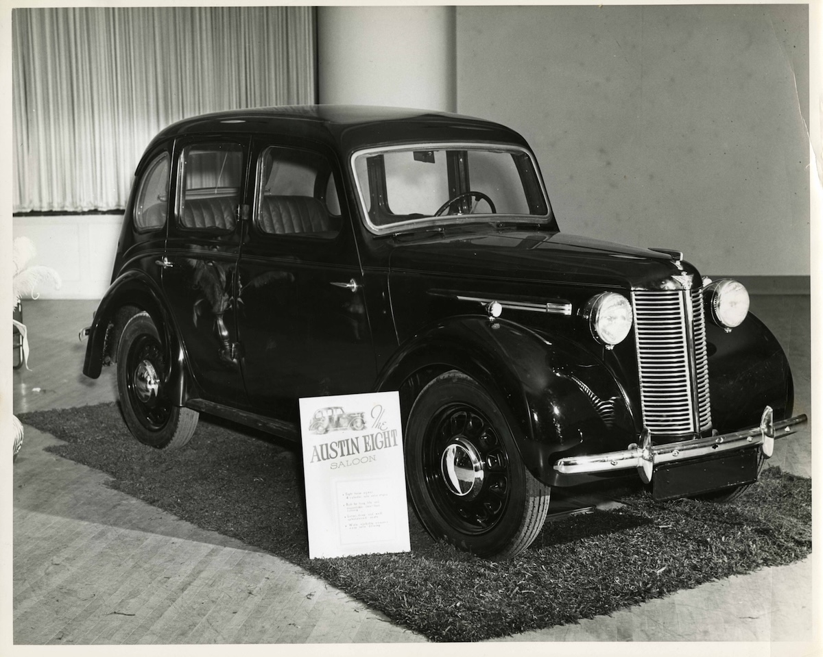 1940cs - Austin Eight Saloon at car show