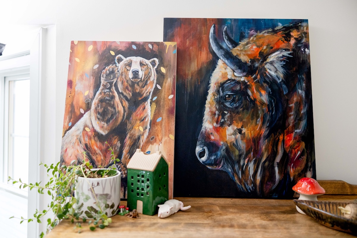 Wildlife Artist Lisa Whitehouse Studio Shot of "Night Watch" and "Greeter Bear"