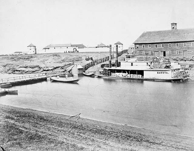Upper Fort Garry in the early en:1870s, circa 1872 / en:Fort Garry, Manitoba Credit: Topley - Red River Rebellion