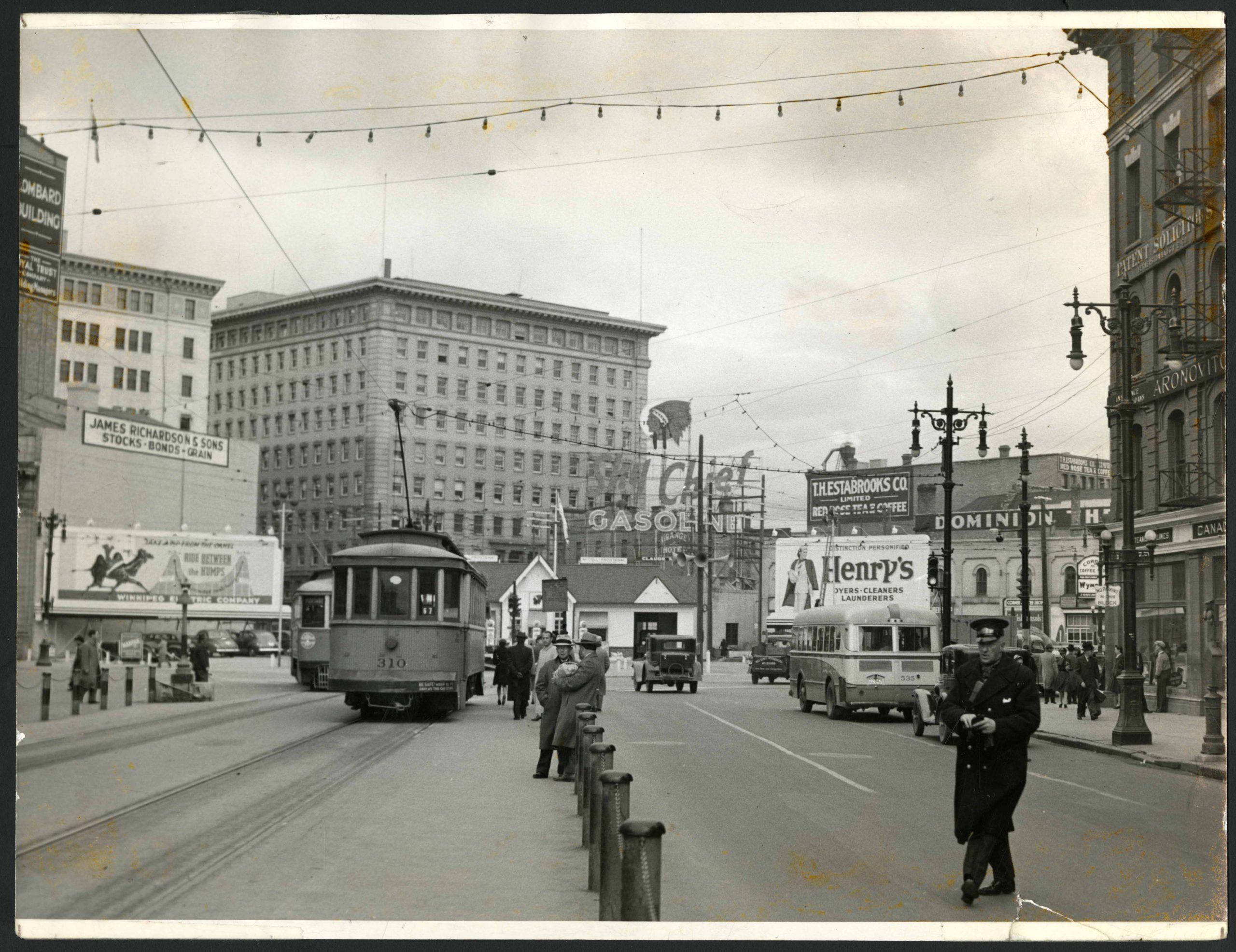 1940?-Permanent Safety Aisle on Portage Avenue